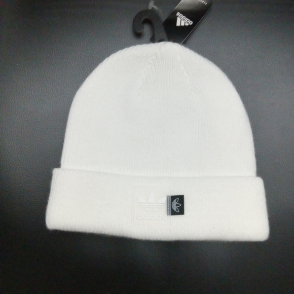 Adidas Knit Beanie - Picture 4 of 4